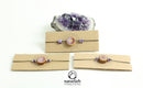 Kronenchakra-Armband – Naturlieb® Holzschmuck, violett bemalte Astscheibe | Amethyst oder Bergkristall, handgefertigt